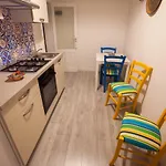 Casa Degli Avi,da Zio Nino Nel Borgo Marinaro Pozzallo