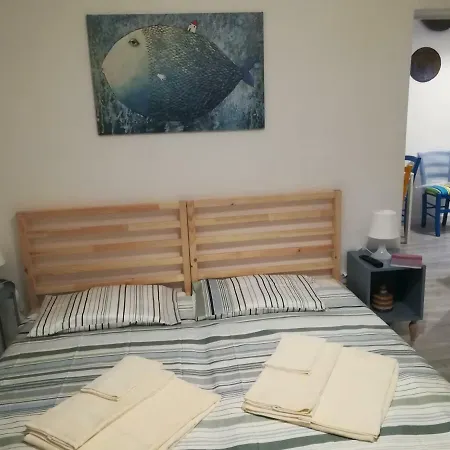 Casa Degli Avi,da Zio Nino Nel Borgo Marinaro