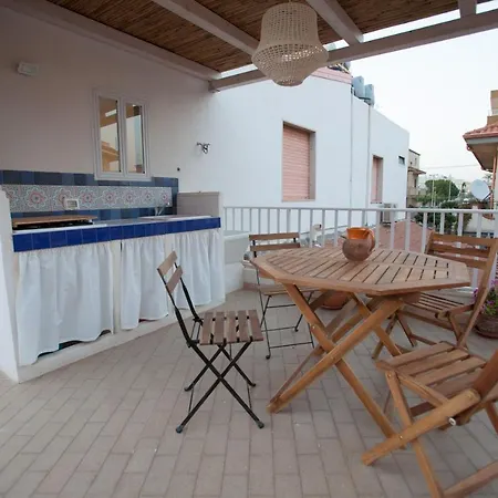 Casa Degli Avi,da Zio Nino Nel Borgo Marinaro Casa vacanze Pozzallo